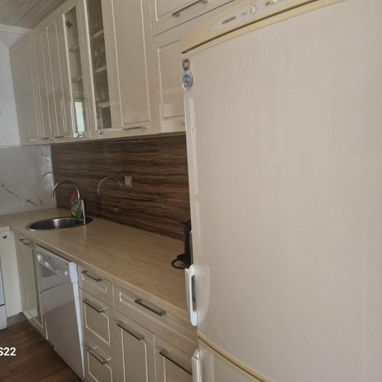 MiA & LoLa - One-Bedroom Apartment - 2