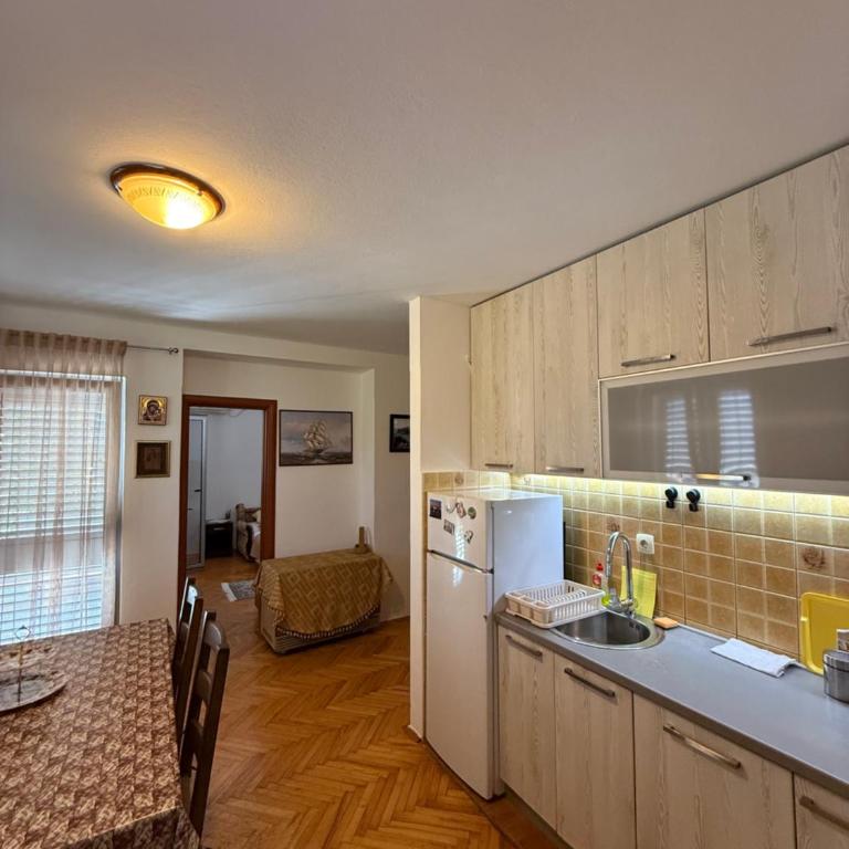 Apartment Stana - Apartman sa Balkonom - 4