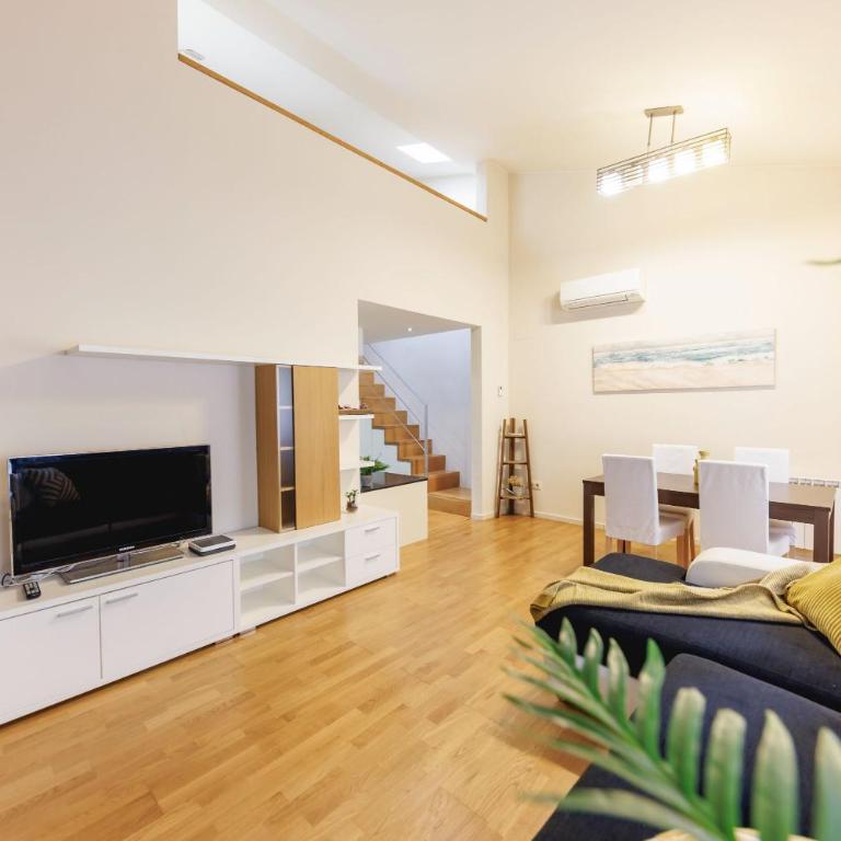 Bravissimo Cort Reial 4A Duplex, Monthly Apartment - Apartamento Deluxe de 3 dormitorios - 7