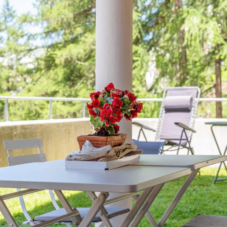 Magnificent Stay near Sankt Moritz - Apartment - 25
