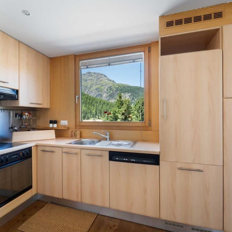 Magnificent Stay near Sankt Moritz - Apartment - 9