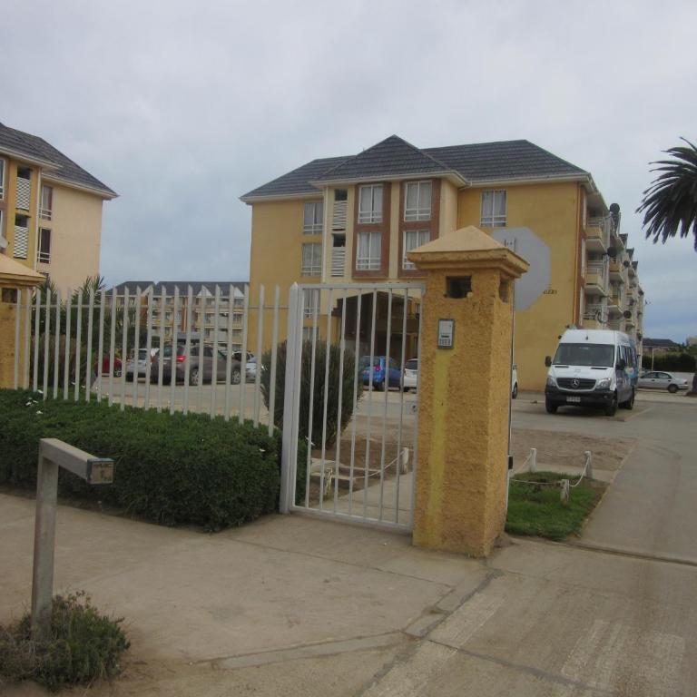 Cuatro Esquinas a pasos de Playa Serena - Apartamento de 3 dormitorios - 64
