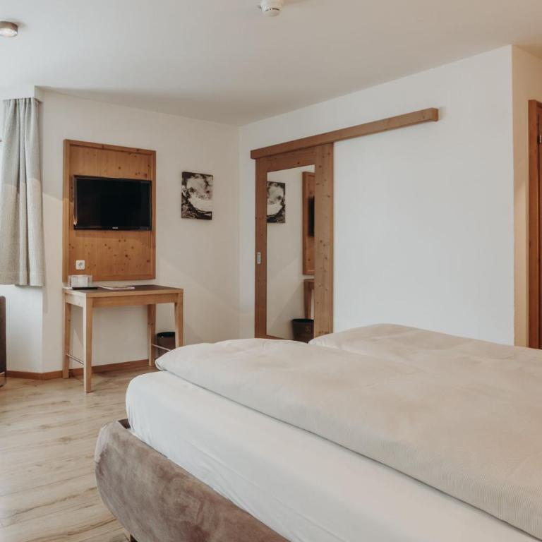 Habachklause Familien Bauernhof Resort - Deluxe Familienzimmer (2 Erwachsene und 1 Kind) - 1