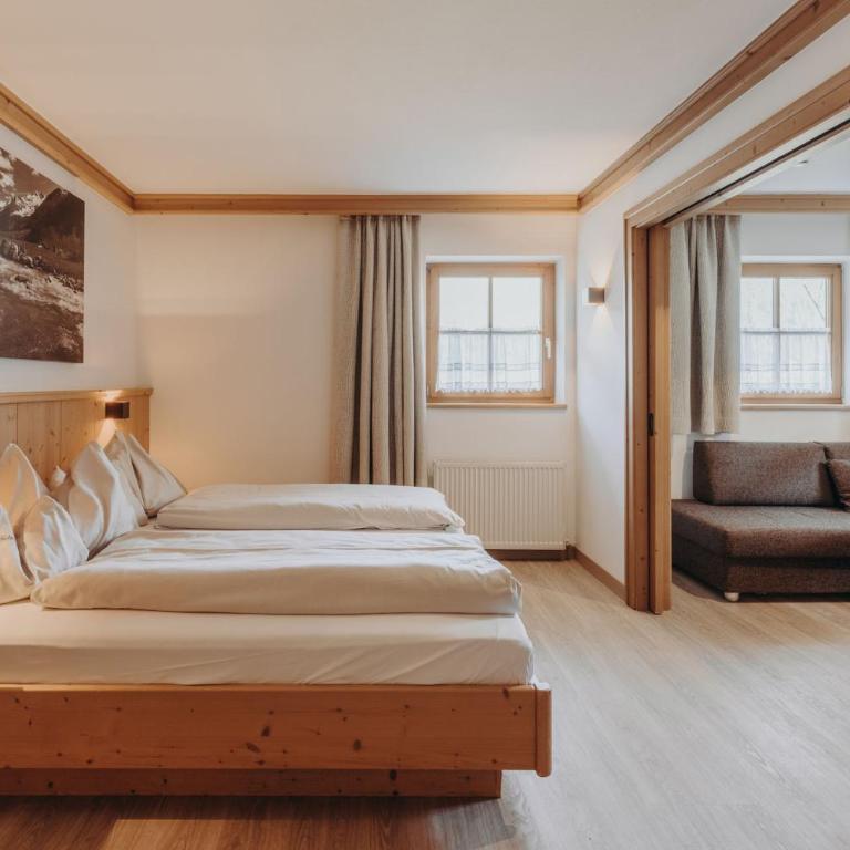 Habachklause Familien Bauernhof Resort - Deluxe Suite mit 3 Schlafzimmern (2 Erwachsene + 4 Kinder) - 5