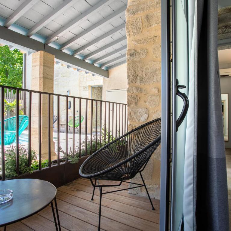 Boutique Hôtel Entraigues - Suite Familiale Deluxe avec Terrasse Côté Piscine - 8