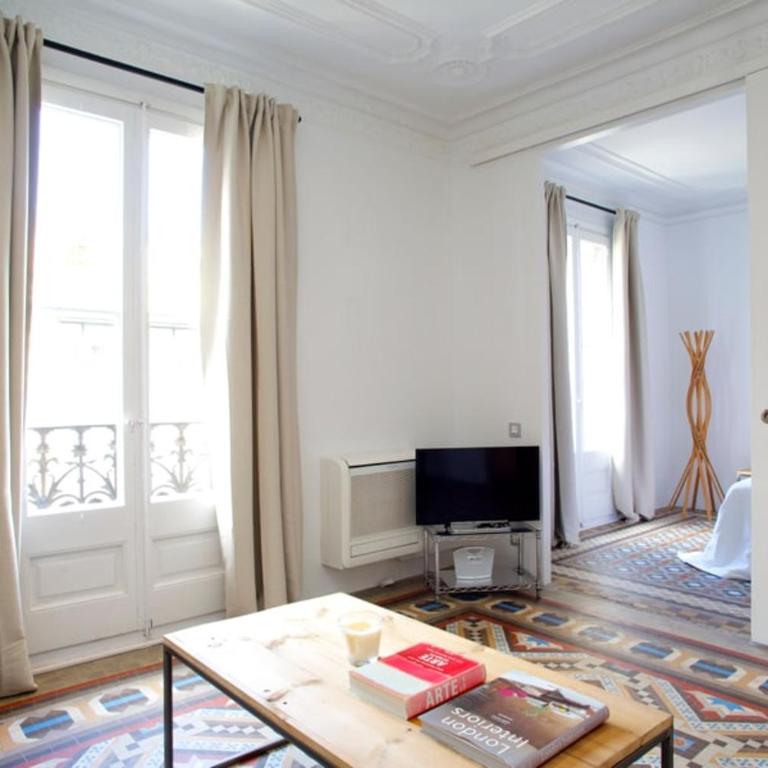 BarcelonaForRent The Claris Suites II - One-Bedroom Apartment - 6