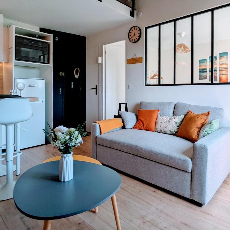 Duplex vue mer à deux pas de la plage, balcon et espace cinéma - Apartment mit 2 Schlafzimmern, einem Balkon und Meerblick - 5