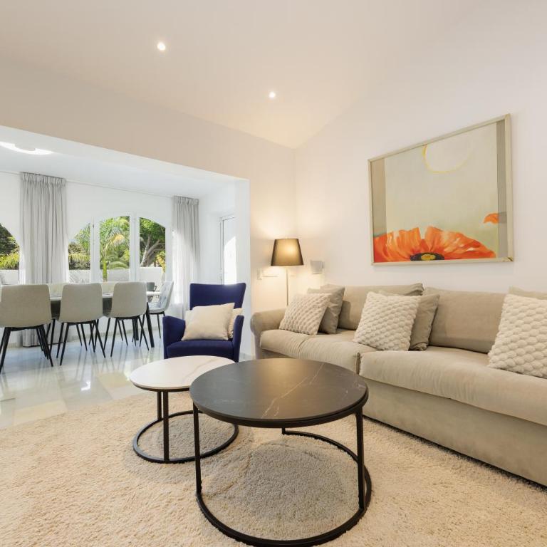 Marbella, Costabella - Beachfront Villa with Heated Pool - Villa frente a la playa - 5
