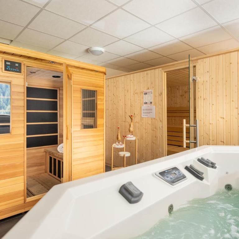 Madame Vacances Chalet Ponturin - Chalet - 36