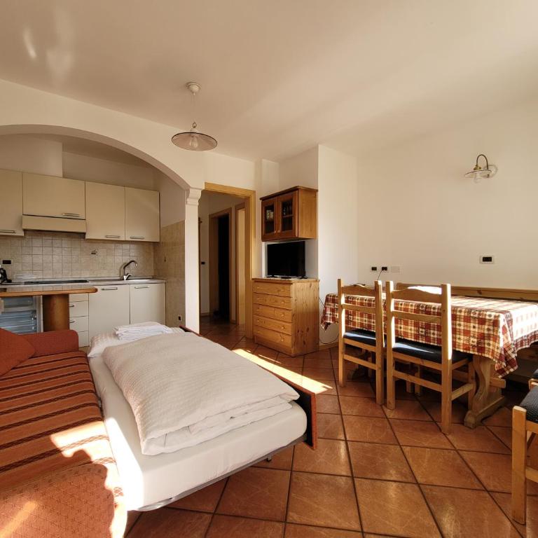 Apartments Alpenroyal Arabba - Check-in at Garni Royal - Appartamento con 2 Camere da Letto - 8