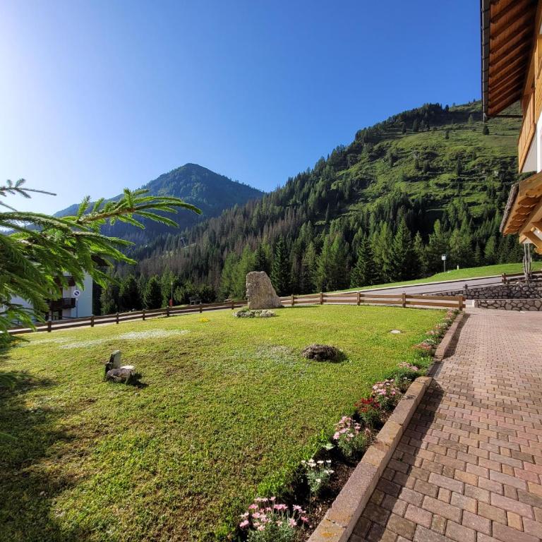 Apartments Alpenroyal Arabba - Check-in at Garni Royal - Appartamento con 2 Camere da Letto - 11