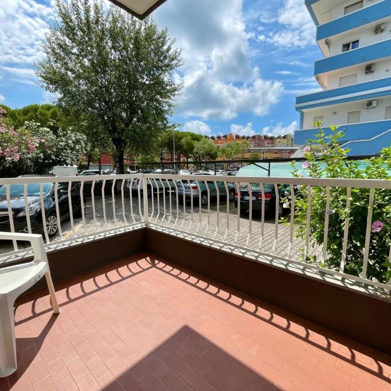 Enjoy the pool at our cozy flat - Appartamento - 10