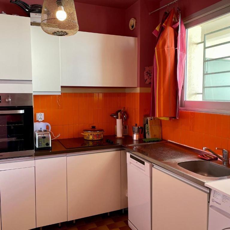 Spacieux appartement au calme à 5 minutes de la mer, parking privé - Appartement 2 Chambres - 9