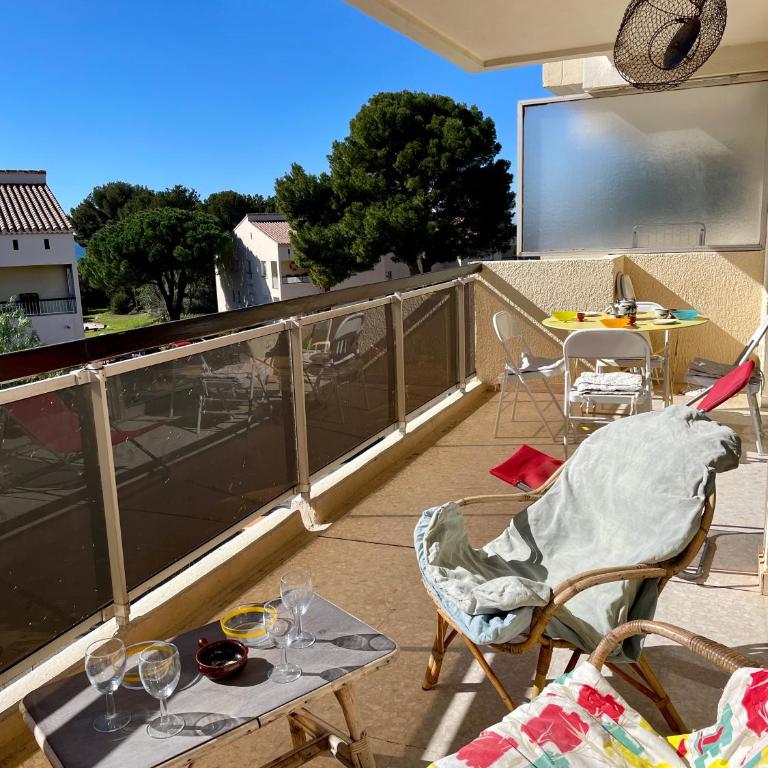 Spacieux appartement au calme à 5 minutes de la mer, parking privé - Appartement 2 Chambres - 3