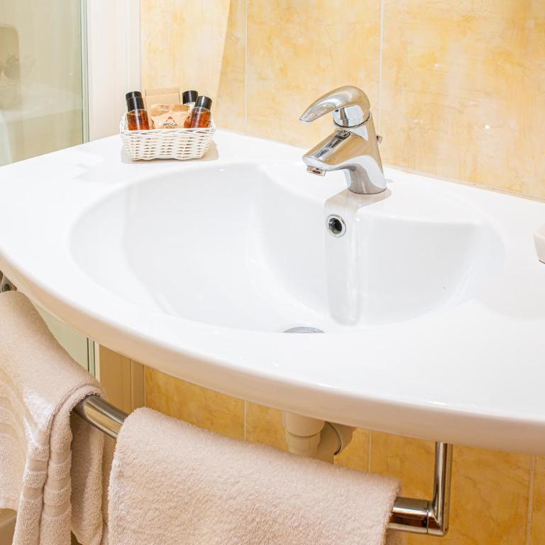 Hotel Rex - Triple Room - 5