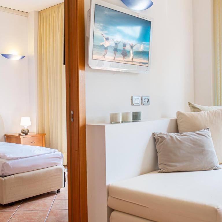 Hotel Rex - Family Suite - 11