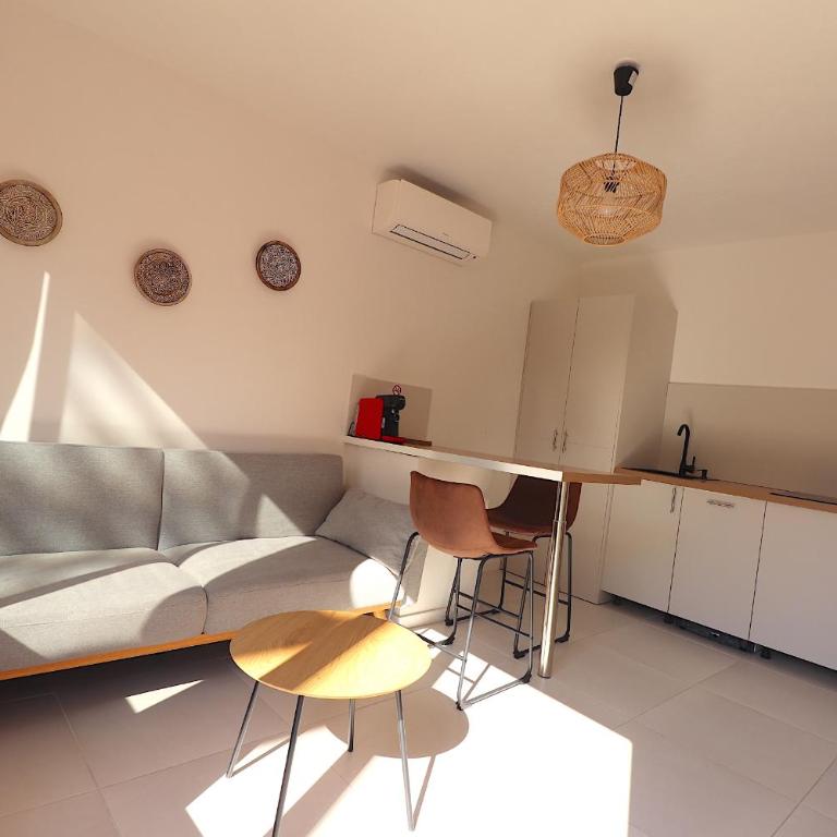 LE FINOSELLO - T2 Cosy sur Ajaccio avec Clim, Wifi & Parking - proche Port & Aéroport - Apartment mit 1 Schlafzimmer - 10