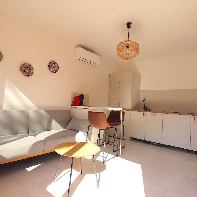 LE FINOSELLO - T2 Cosy sur Ajaccio avec Clim, Wifi & Parking - proche Port & Aéroport - Apartment mit 1 Schlafzimmer - 1