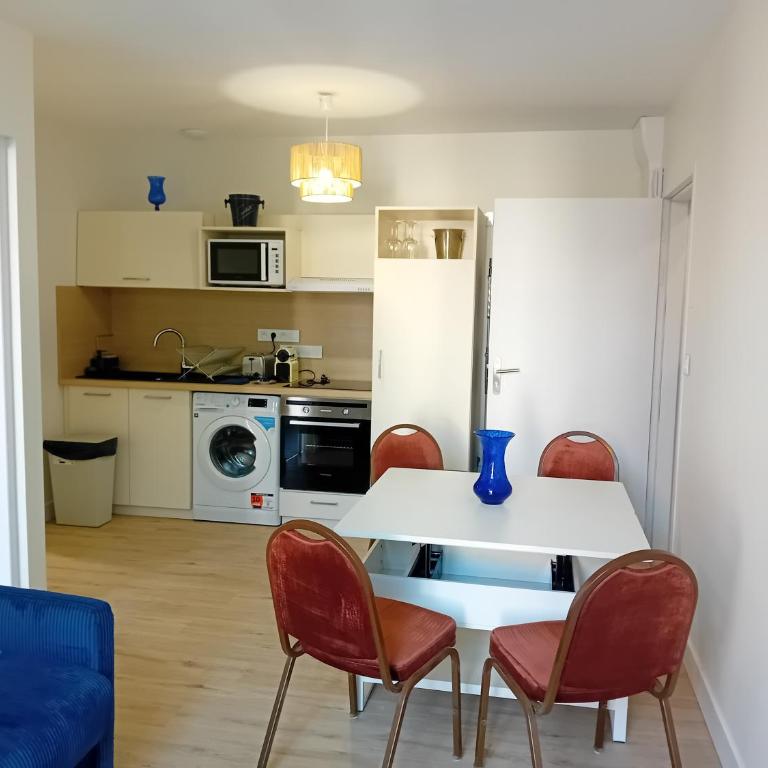 Vichy Sejour - Apartment mit Balkon - 17