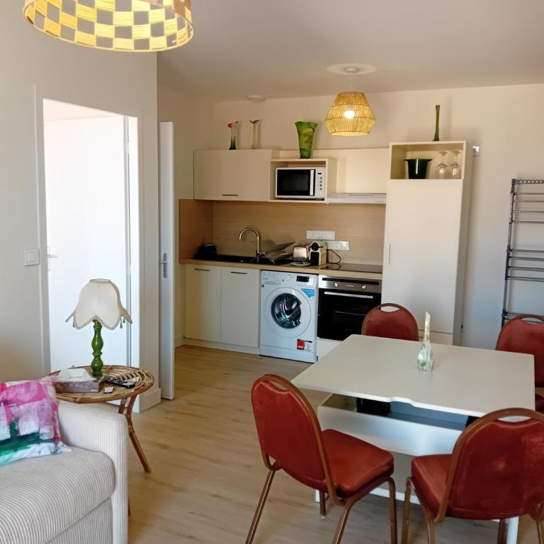Vichy Sejour - Apartment mit Balkon - 1
