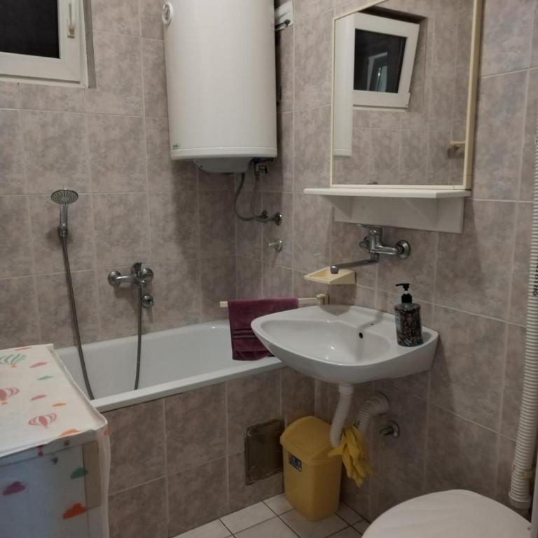 CosySmallPlace - Apartman sa 1 Spavaćom Sobom - 2