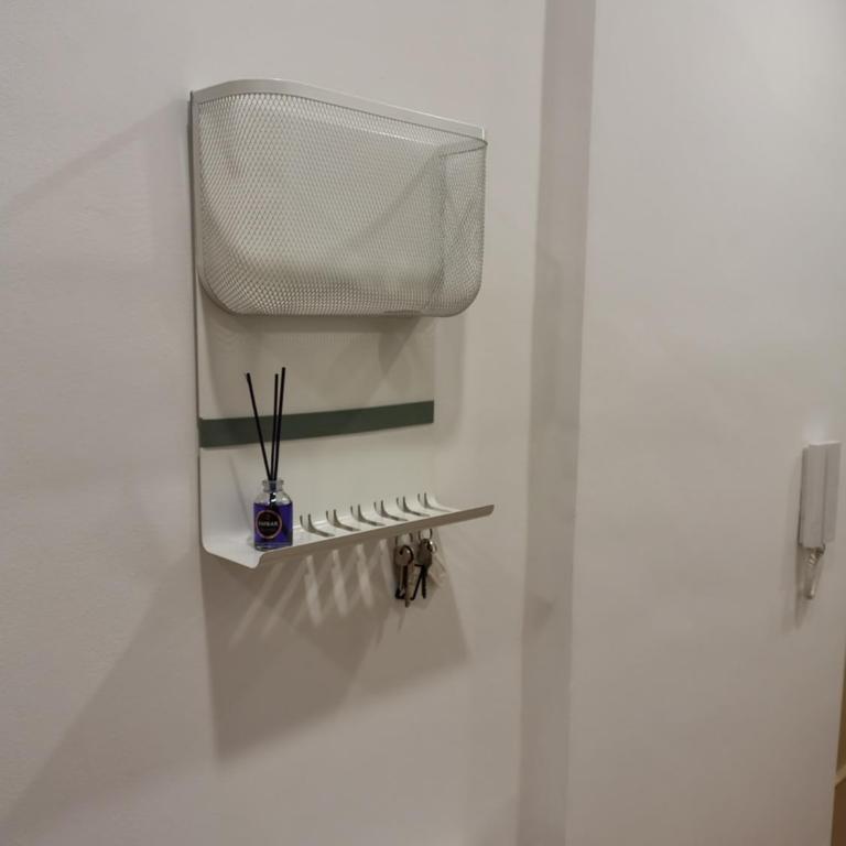 SUNNY HOUSE Visitazione-Ariston in 5 Min piedi - Appartamento con 2 Camere da Letto - 4