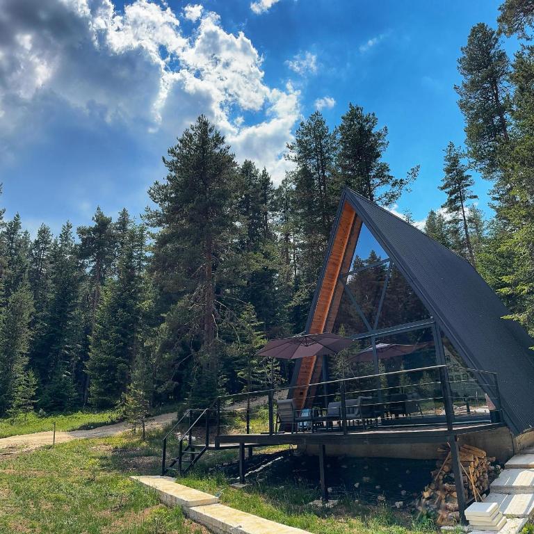 Alpine Lodge - Two-Bedroom House - 1