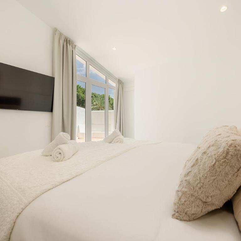 Marbella, Costabella - Beachfront Villa with Heated Pool - Villa frente a la playa - 25