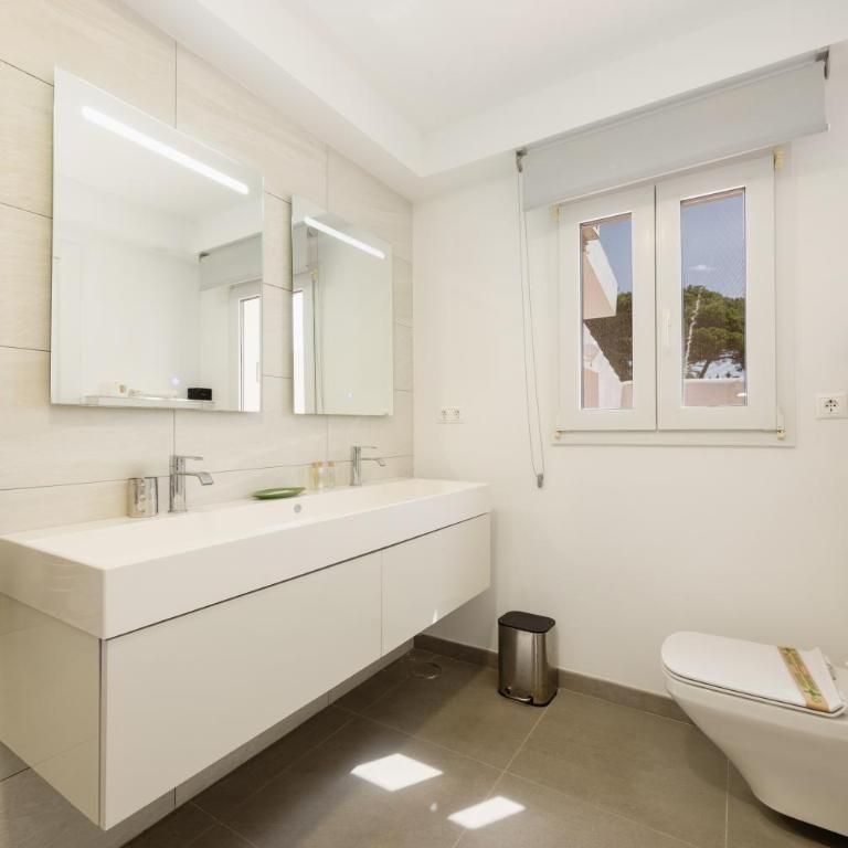 Marbella, Costabella - Beachfront Villa with Heated Pool - Villa frente a la playa - 28
