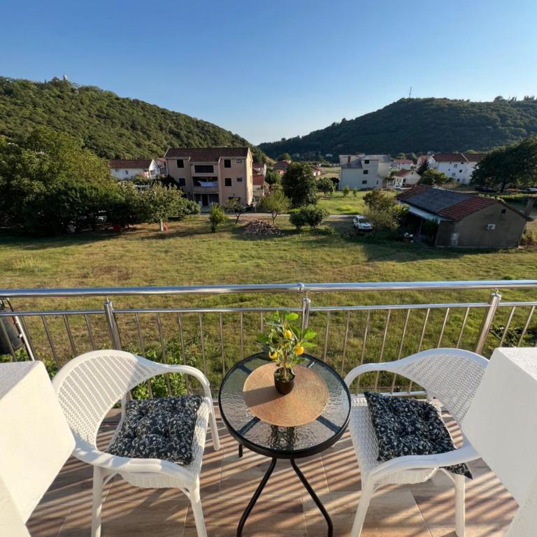 Apartment Tri limuna 1 - Studio Apartment with Balcony - 8