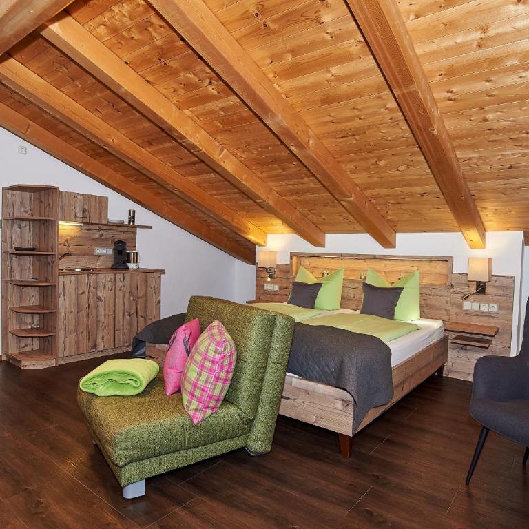 Gästehaus und Ferienwohnungen Egglerlehen - Junior Suite with Mountain View - 2