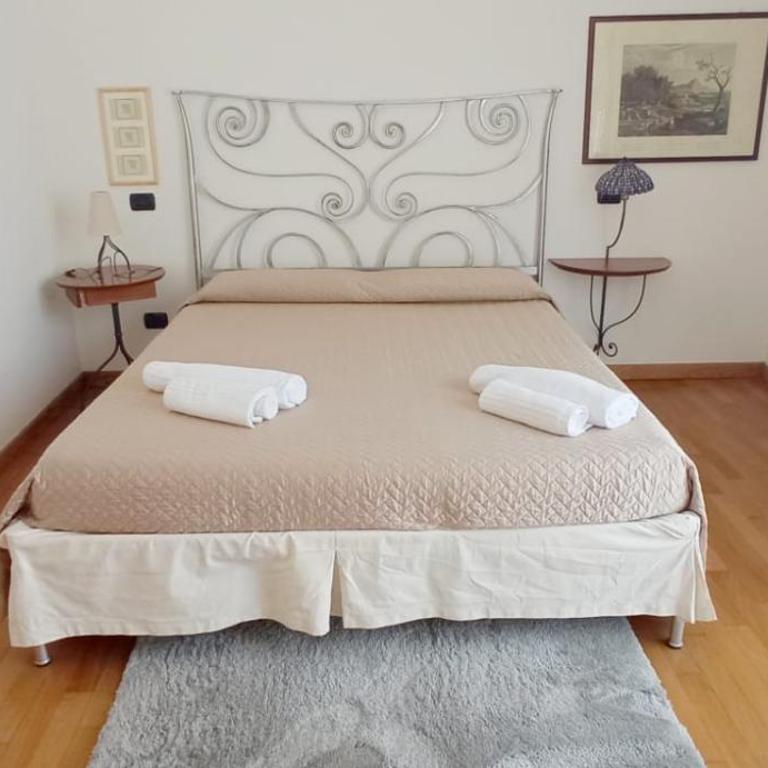 Sirmione Rosselli Apartments - Deluxe One-Bedroom Apartment with Garden View - 1