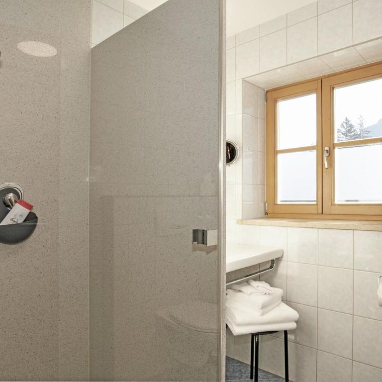 Gästehaus und Ferienwohnungen Egglerlehen - Double Room with Mountain View - 4
