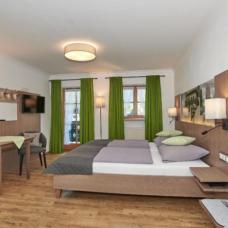 Gästehaus und Ferienwohnungen Egglerlehen - Double Room with Mountain View - 3