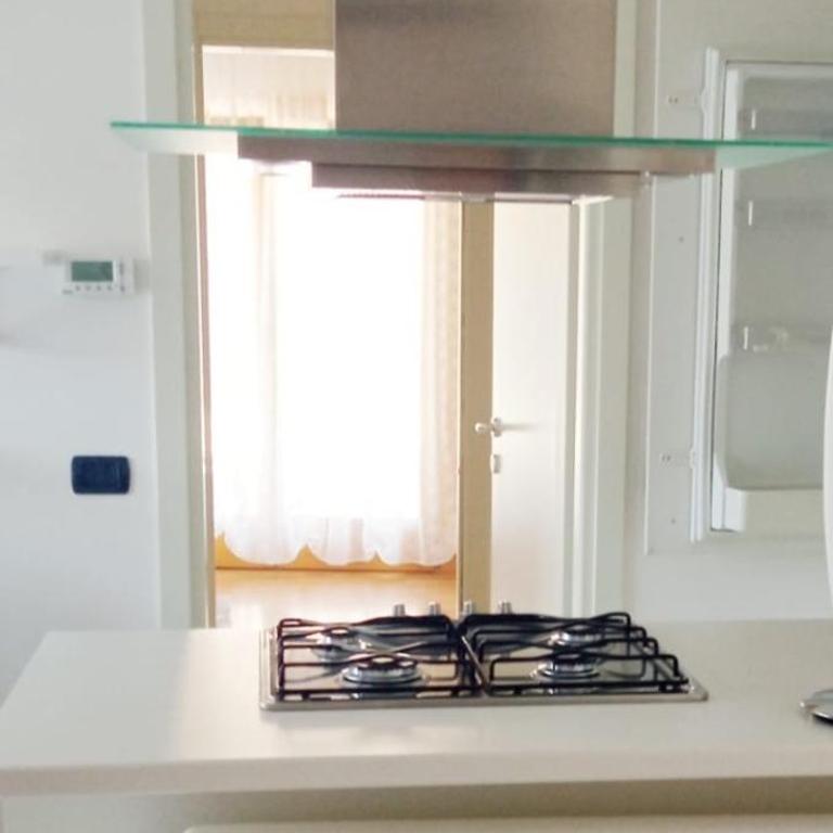 Sirmione Rosselli Apartments - Deluxe One-Bedroom Apartment with Garden View - 6
