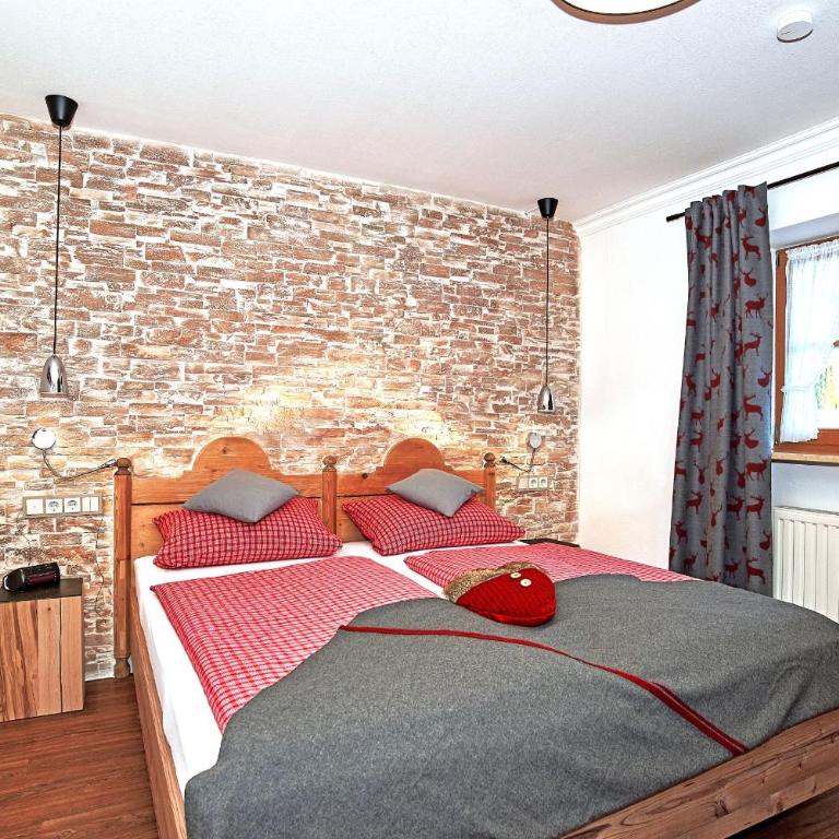 Gästehaus und Ferienwohnungen Egglerlehen - Studio with Mountain View - 3