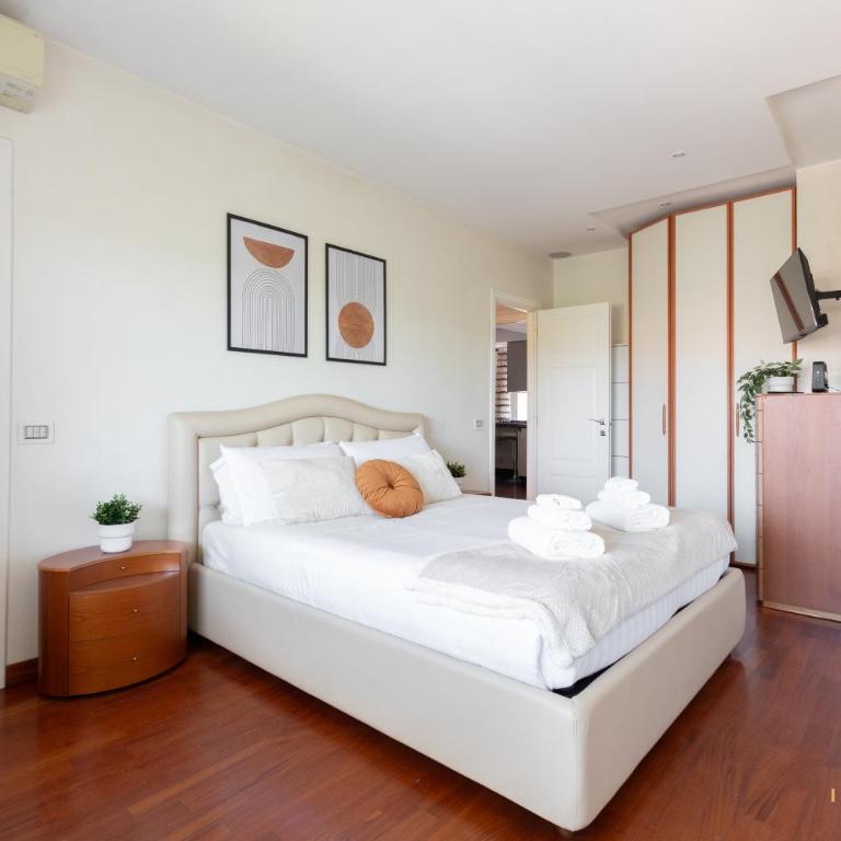 Imperium Trastevere Flat - 4-6 pax, A-C, Panoramic view, 2 Baths - Appartamento con 2 Camere da Letto e Terrazza - 8