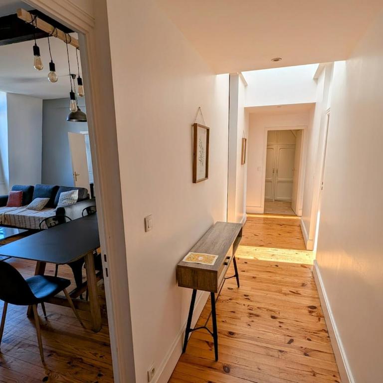 Gite Faidherbe Opéra 2 - 90m carrés en hypercentre - Three-Bedroom Apartment - 6