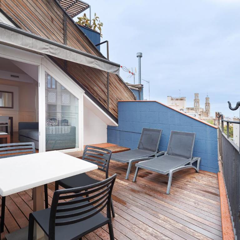 Enjoybcn Dali Apartments - Penthouse with terrace - 16