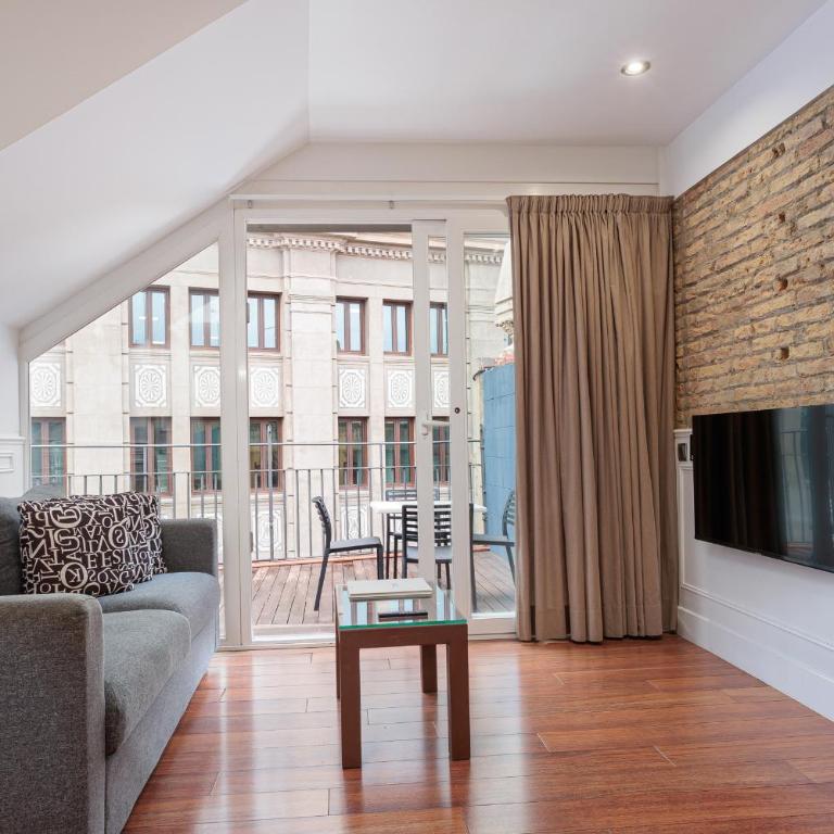 Enjoybcn Dali Apartments - Penthouse with terrace - 19