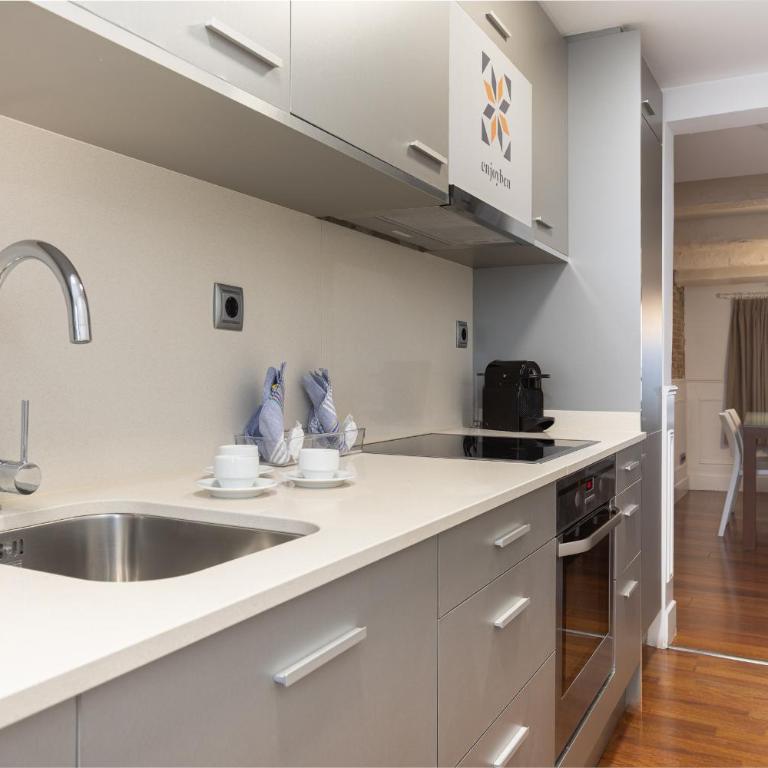 Enjoybcn Dali Apartments - Deluxe Apartment - 7