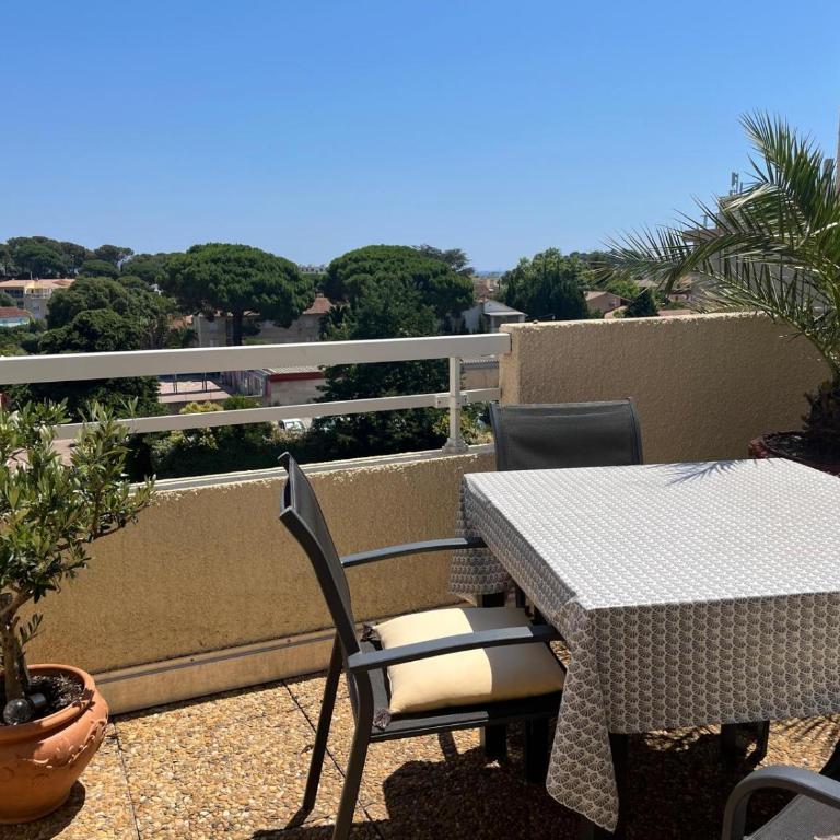 Appartement centre-ville climatisé - One-Bedroom Apartment - 8