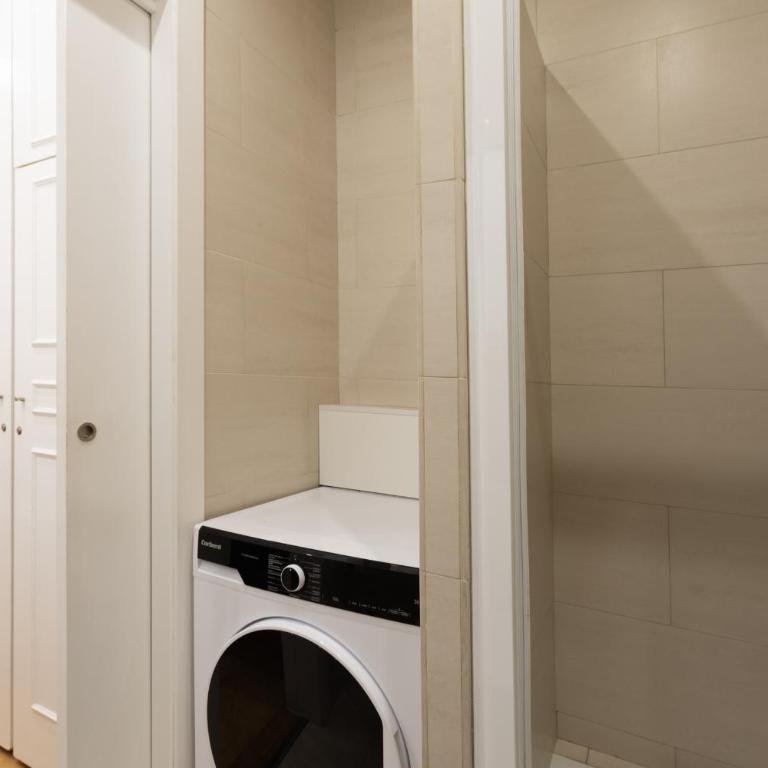 Enjoybcn Coliseum Apartments - Apartamento Superior - 23
