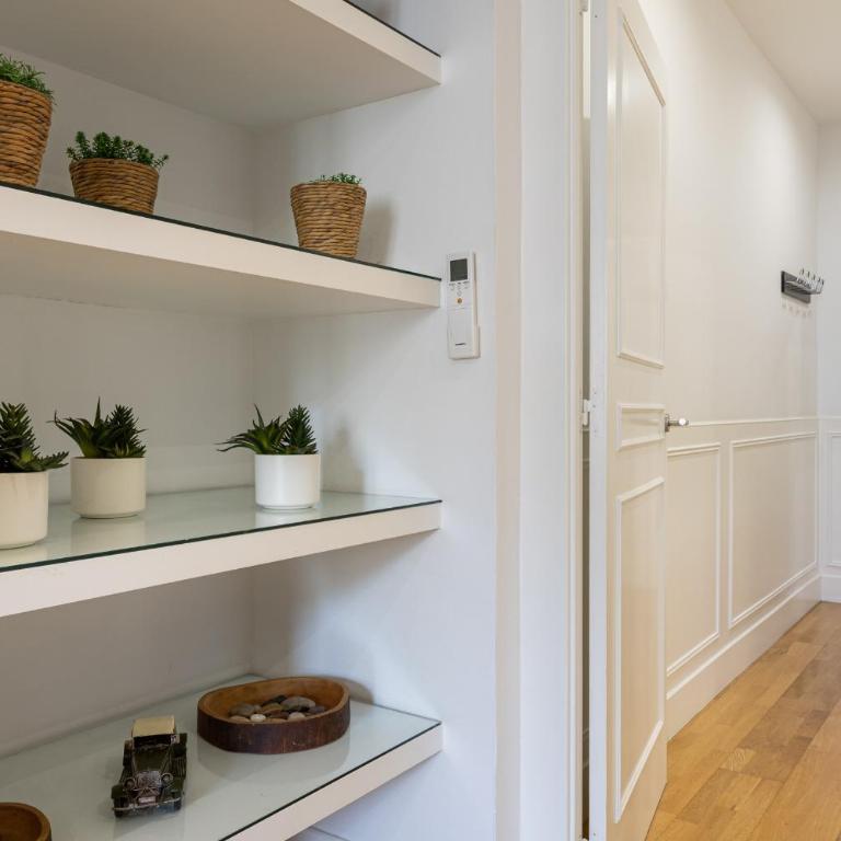 Enjoybcn Coliseum Apartments - Apartamento Superior - 21