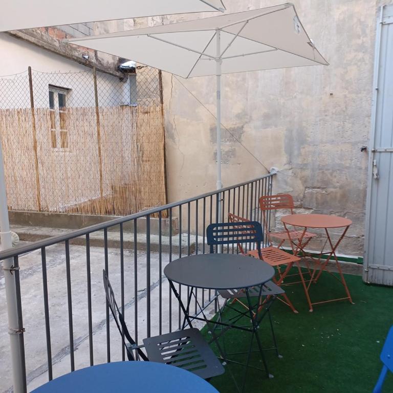 Avignon hyper centre Appartement terrasse 2 chambres - Apartamento de 2 dormitorios - 1