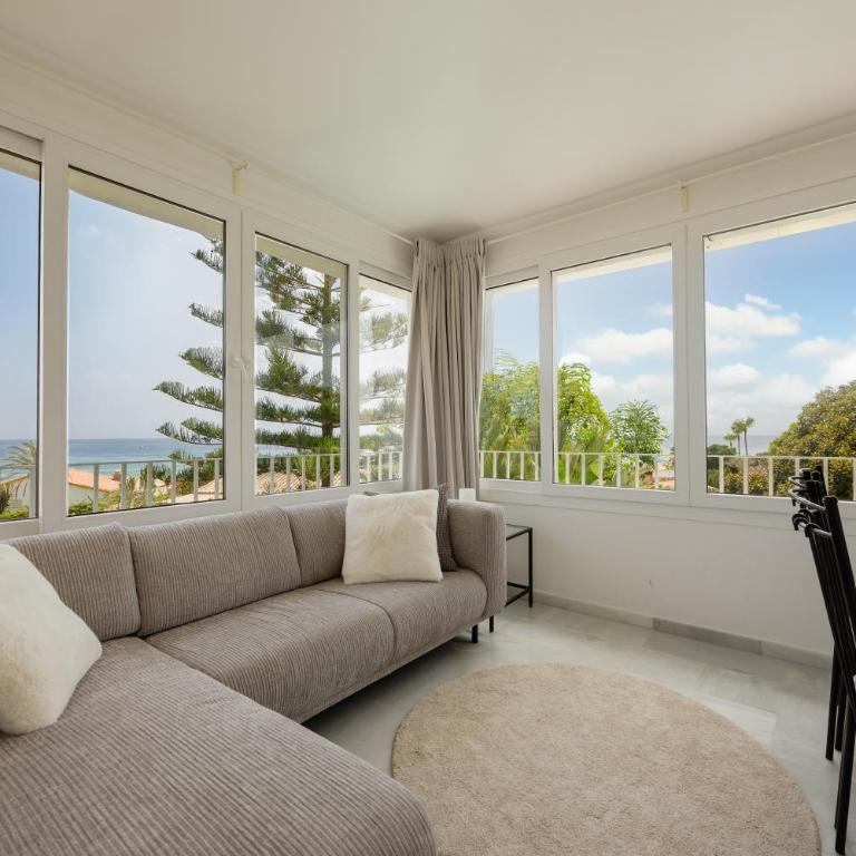 Marbella, Costabella - Beachfront Villa with Heated Pool - Villa frente a la playa - 66