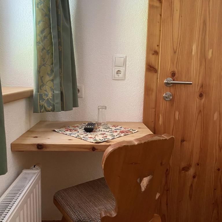 Pension Waldesruh - Einzelzimmer mit Dusche - 3