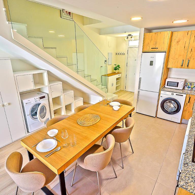 Jacuzzi & Pool House w Rooftop Terrace, Garden BBQ - Casa - 6