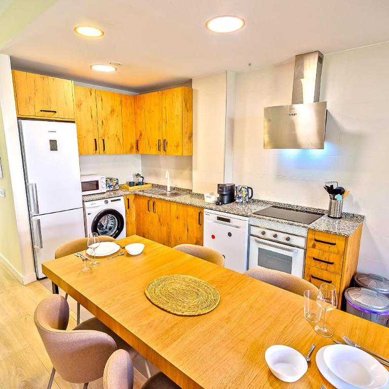 Jacuzzi & Pool House w Rooftop Terrace, Garden BBQ - Casa - 37