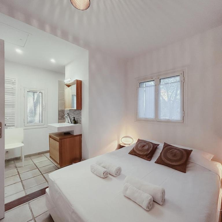 Charmante maison à Sanary - au calme avec piscine - Maison 3 Chambres - 14